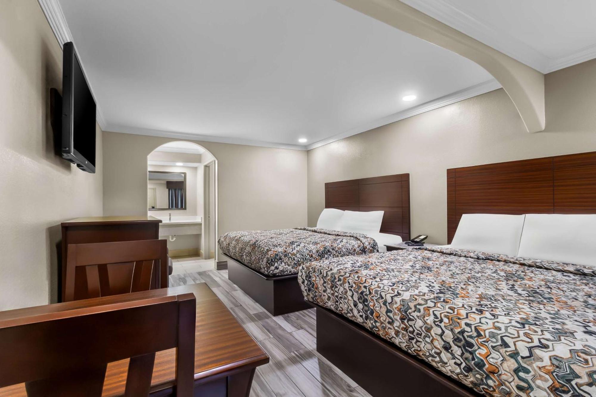 Americas Best Value Inn Houston Heights At I-45 Exteriör bild