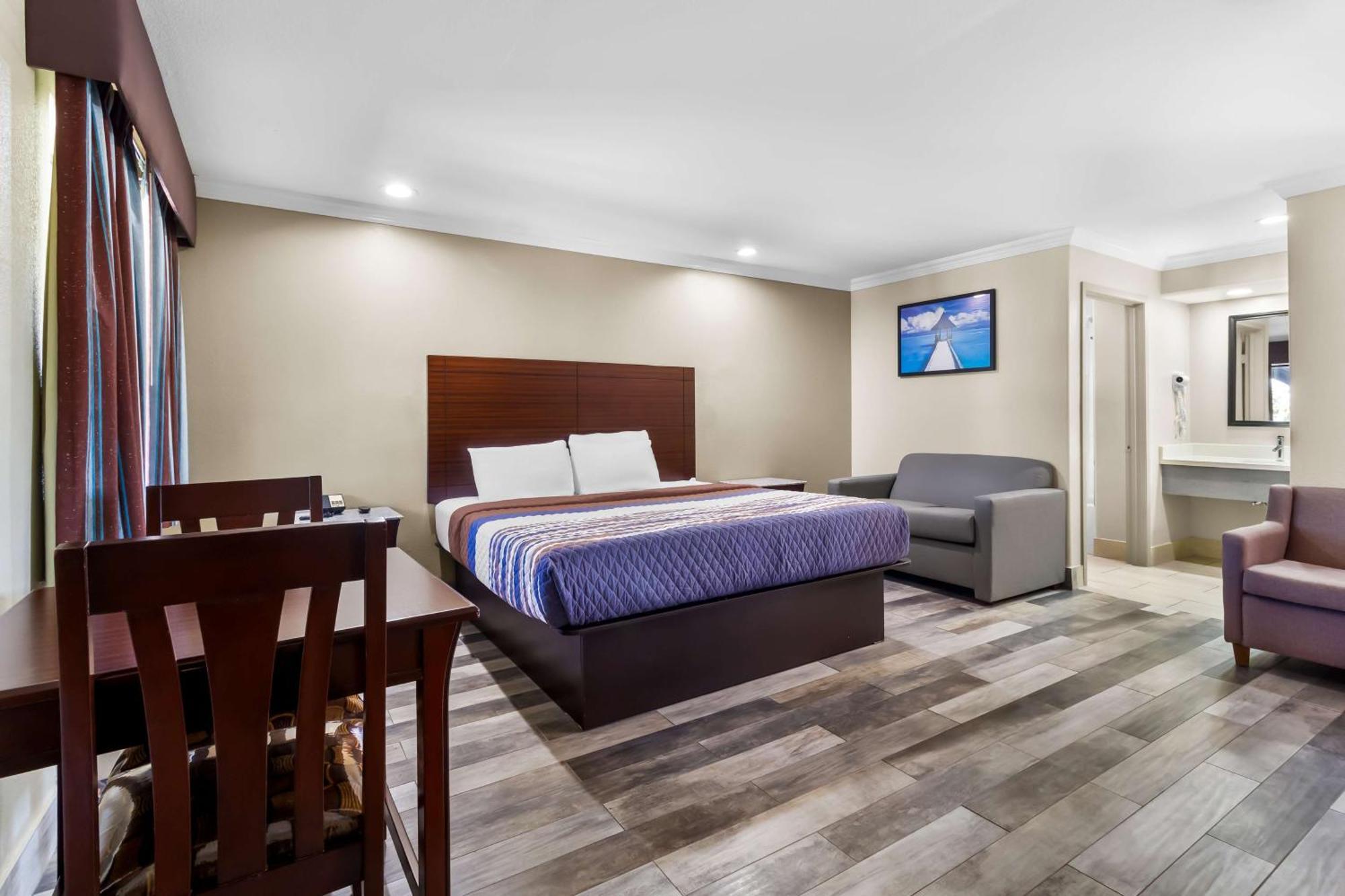 Americas Best Value Inn Houston Heights At I-45 Exteriör bild